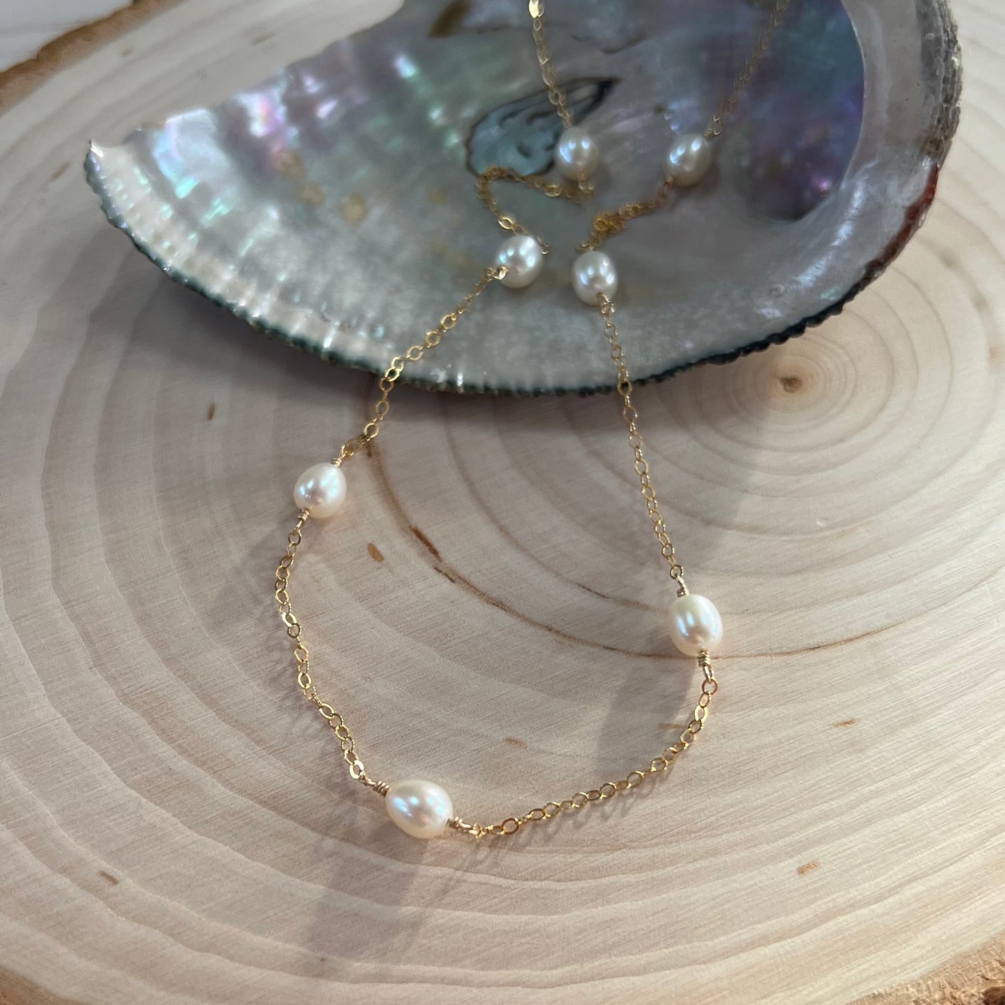White Pearl seven station choker